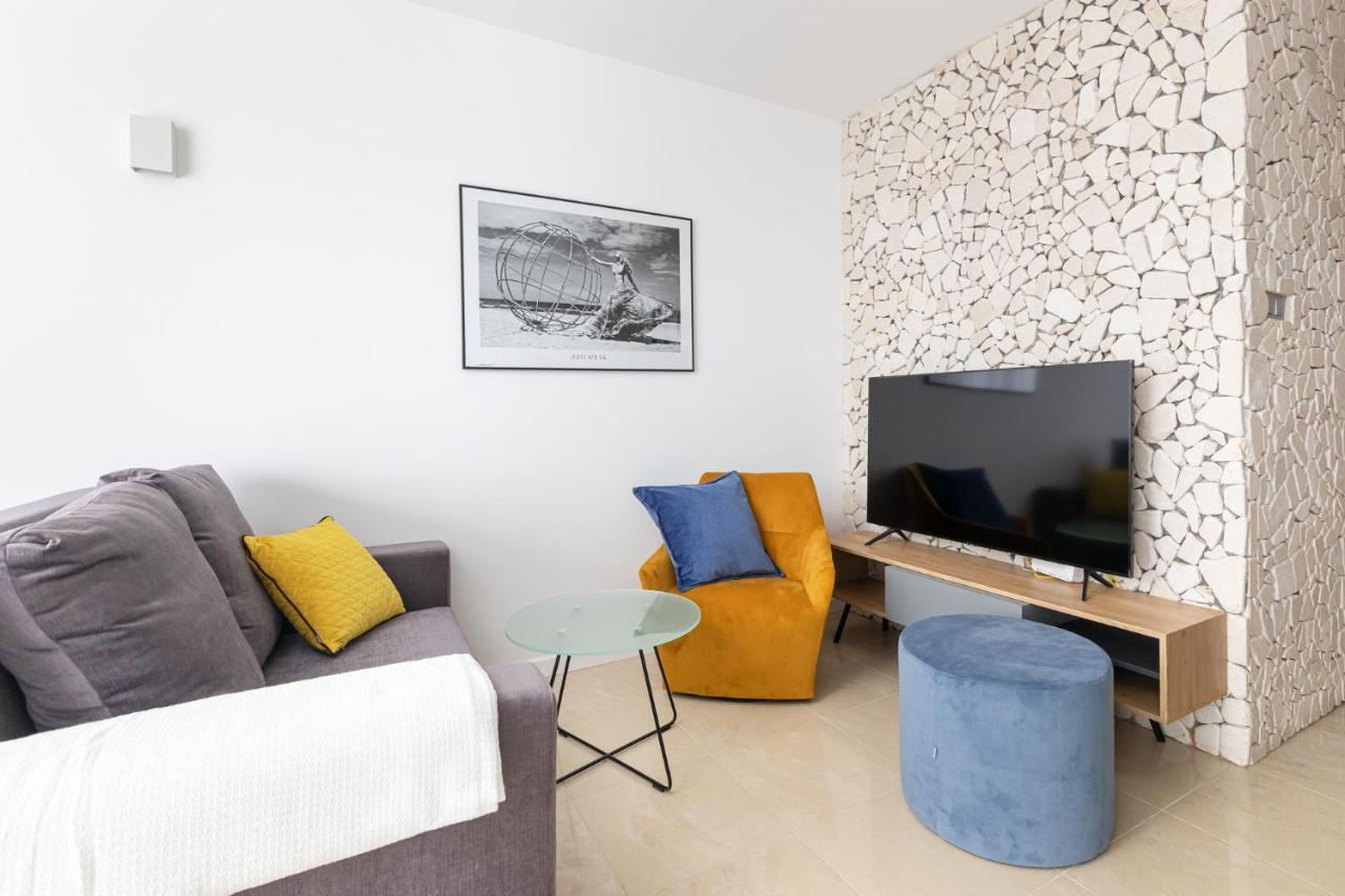 Sierpinskiego 1A - Studio With Balcony & Desk - Remote Work By Noclegi Renters Varšava Exteriér fotografie